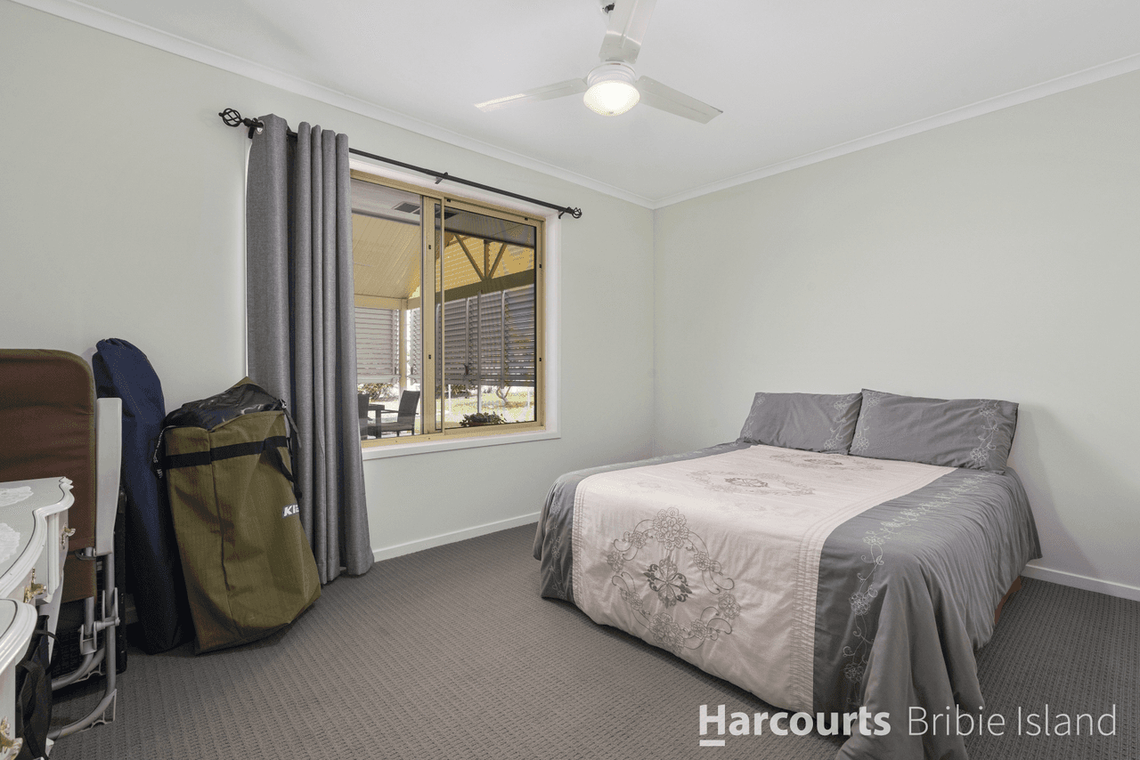 84 Bestmann Rd East, SANDSTONE POINT, QLD 4511