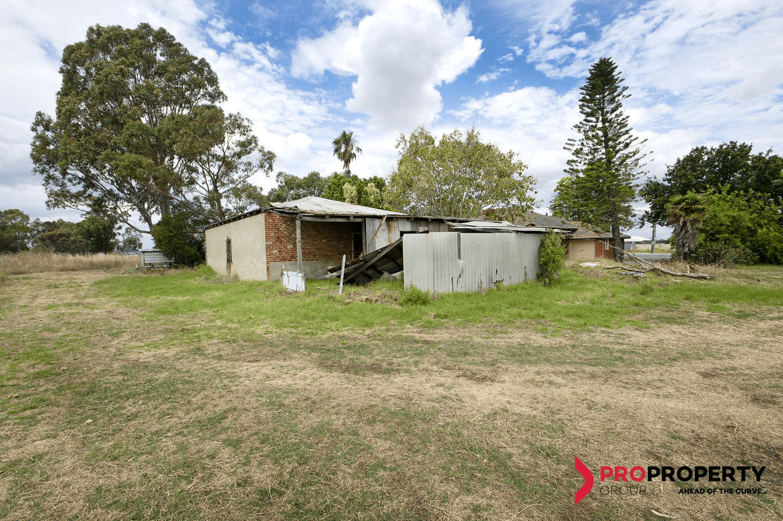 6 Benara Road, CAVERSHAM, WA 6055