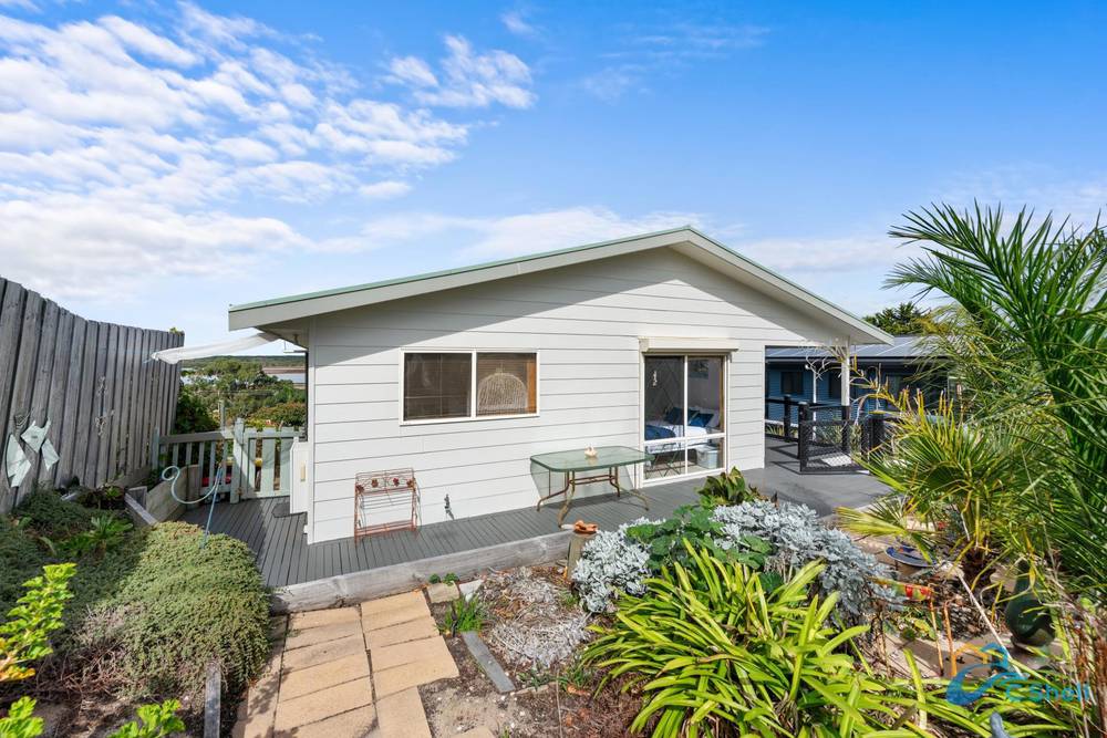 87 White Crescent, Loch Sport, VIC 3851