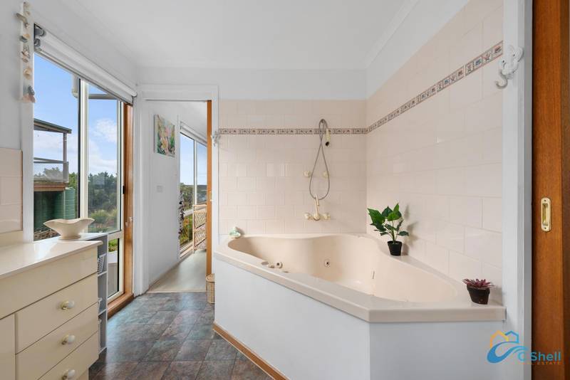 87 White Crescent, Loch Sport, VIC 3851