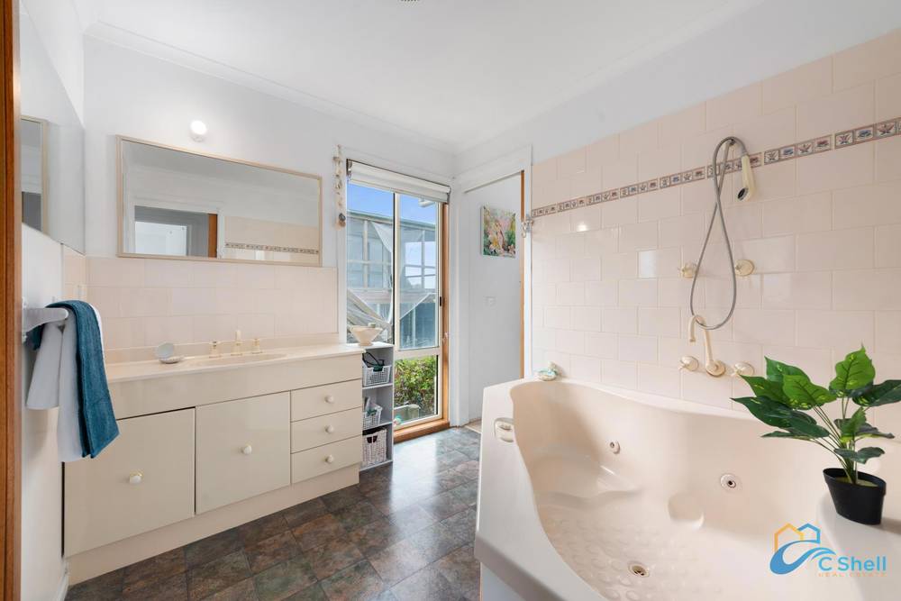 87 White Crescent, Loch Sport, VIC 3851