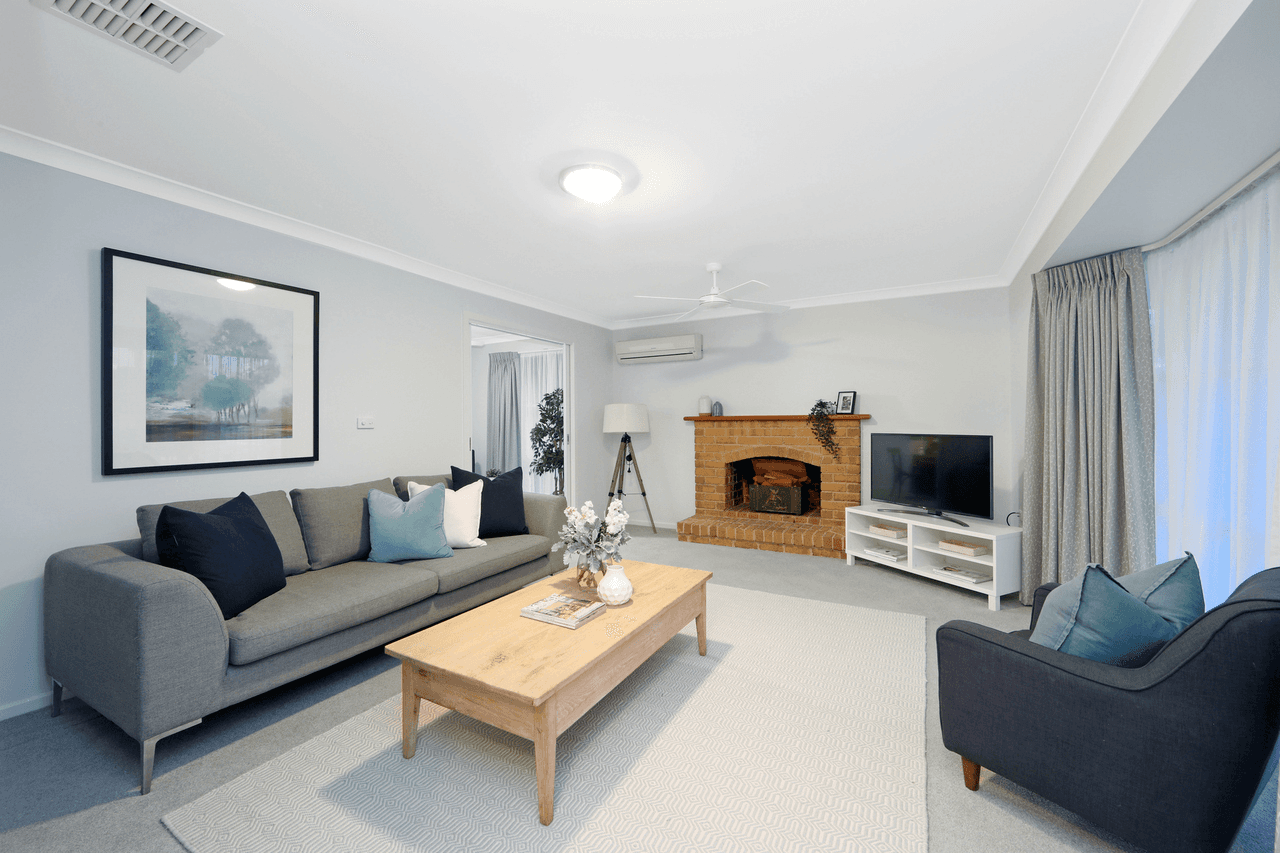 35 Laanecoorie Drive, Lysterfield, VIC 3156