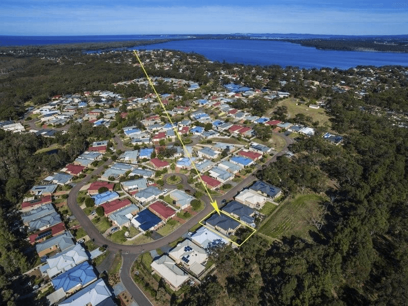 14 Roanoke Drive, LAKE MUNMORAH, NSW 2259