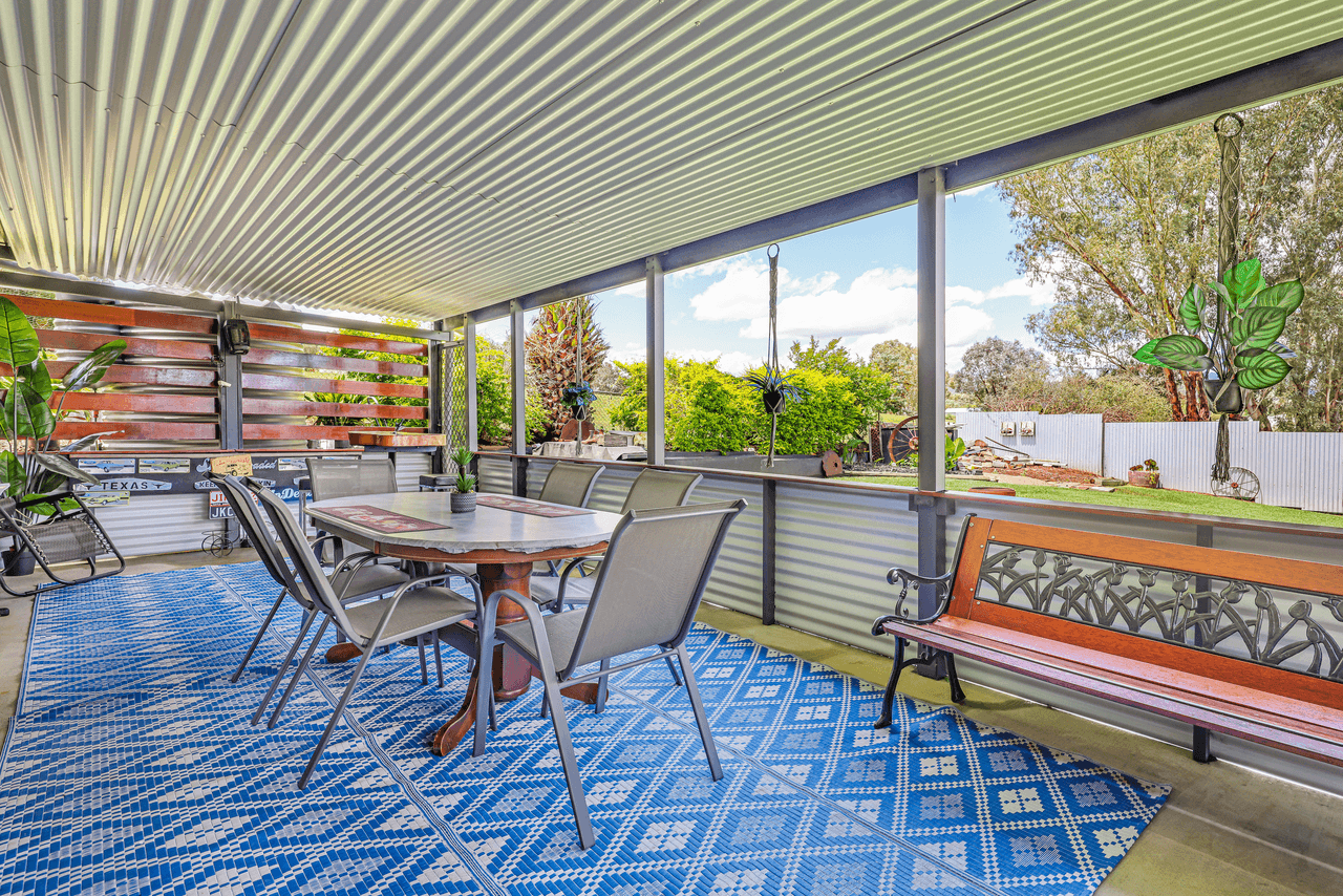 7 Somerset Place, TAMWORTH, NSW 2340