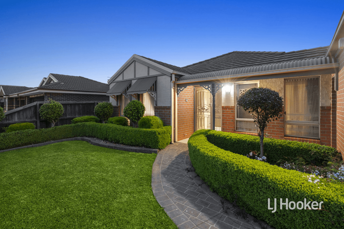 24 Messina Crescent, POINT COOK, VIC 3030