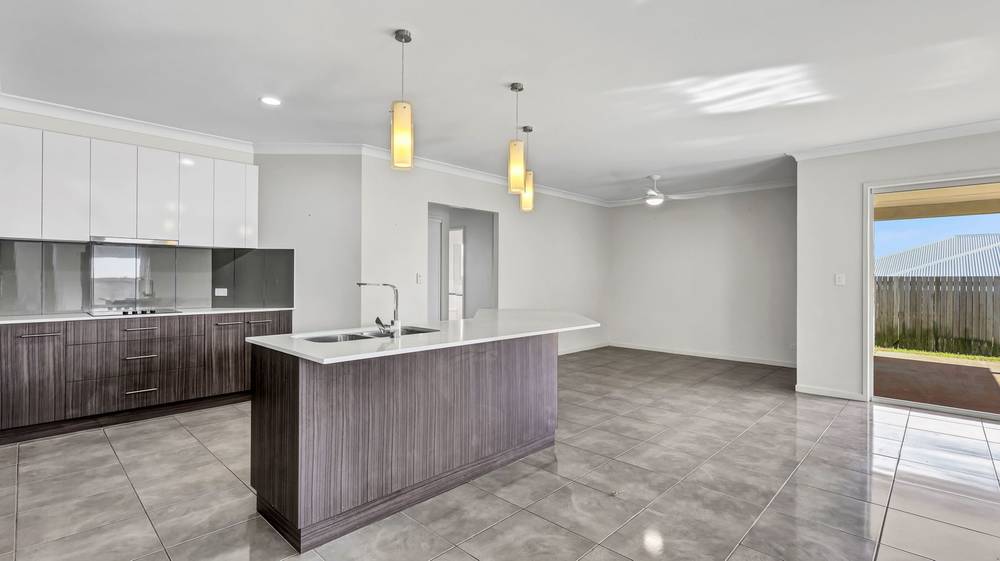 53 Sanctuary Drive, CRANLEY, QLD 4350