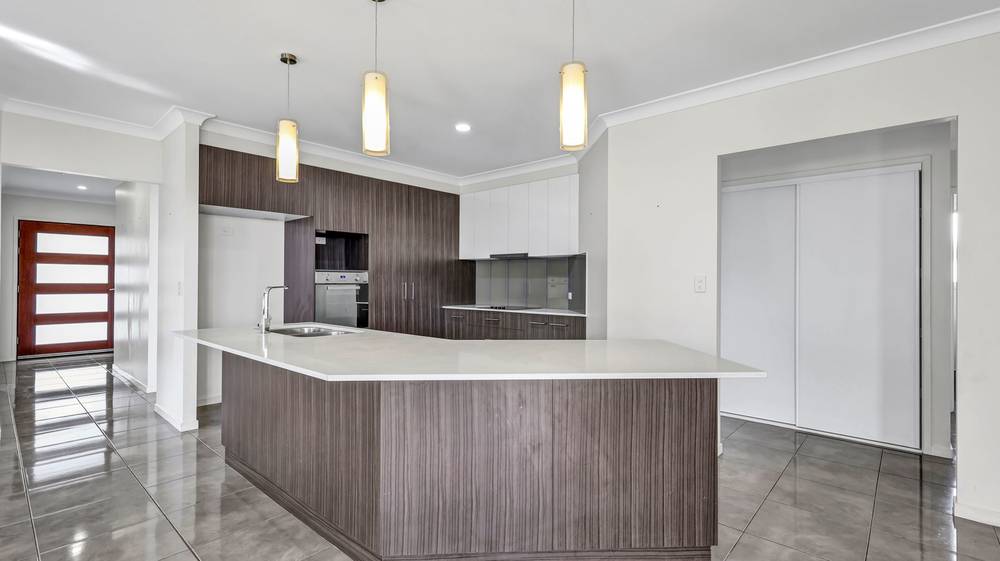 53 Sanctuary Drive, CRANLEY, QLD 4350