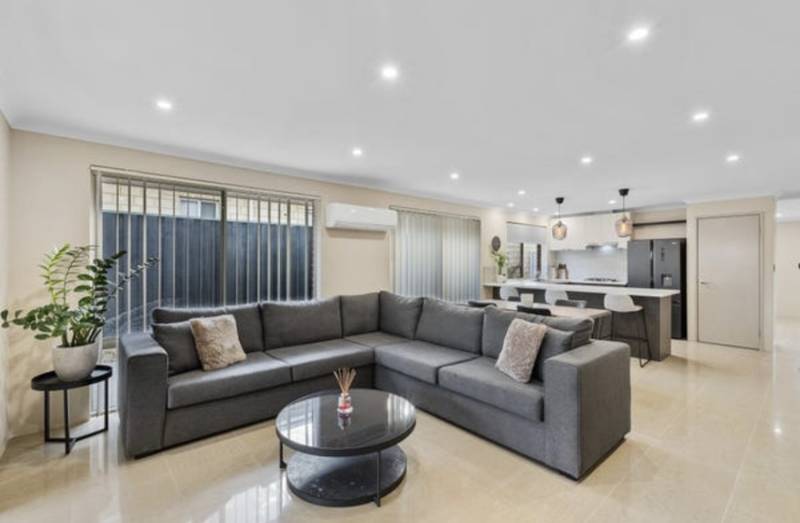 11 Whitecap St, Yanchep, WA 6035