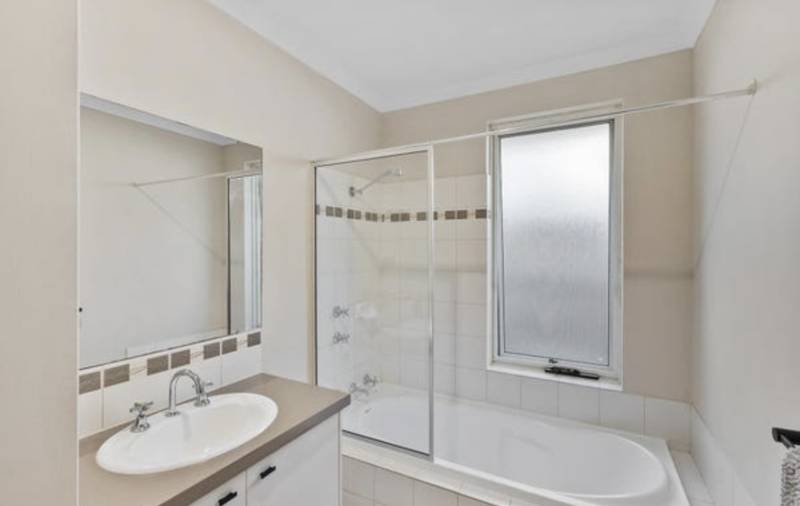 11 Whitecap St, Yanchep, WA 6035