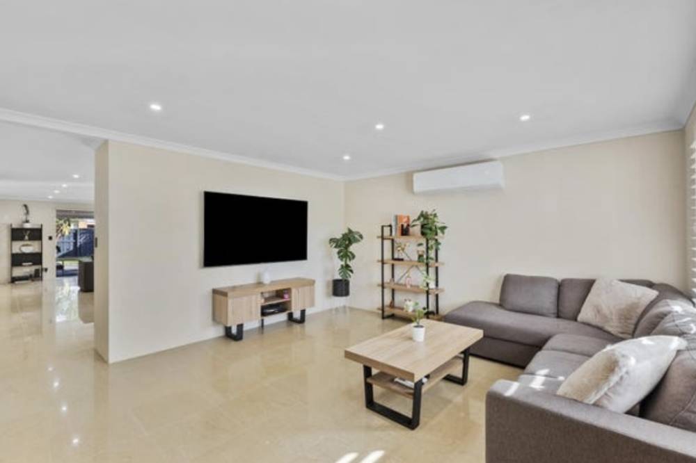 11 Whitecap St, Yanchep, WA 6035