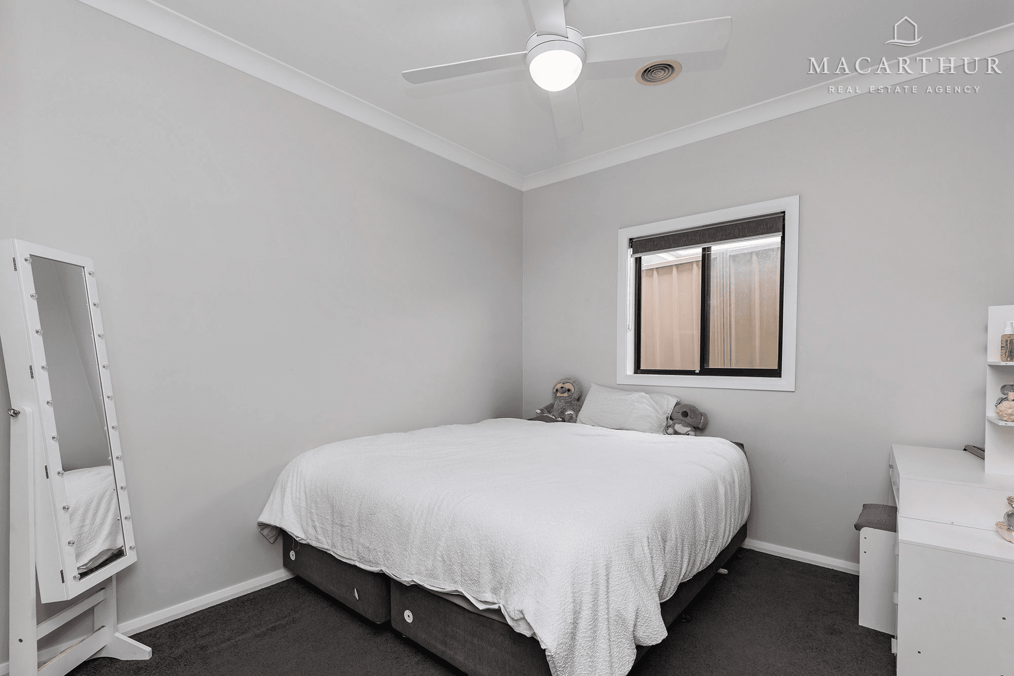 4 Waterhouse Avenue, Lloyd, NSW 2650