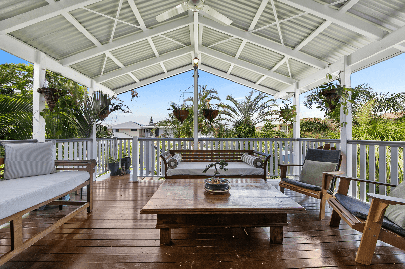 28 Chestnut Street, WYNNUM, QLD 4178