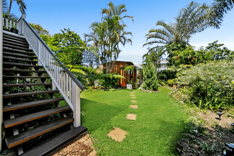 28 Chestnut Street, WYNNUM, QLD 4178