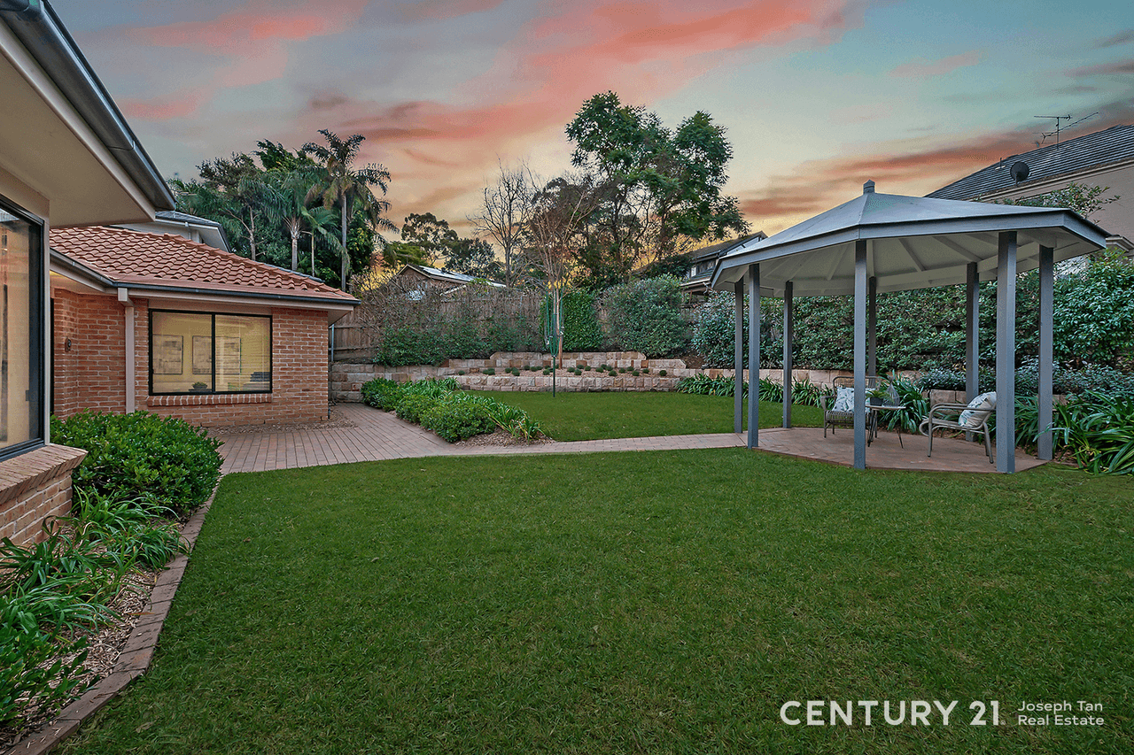 8 Lyneham Place, West Pennant Hills, NSW 2125