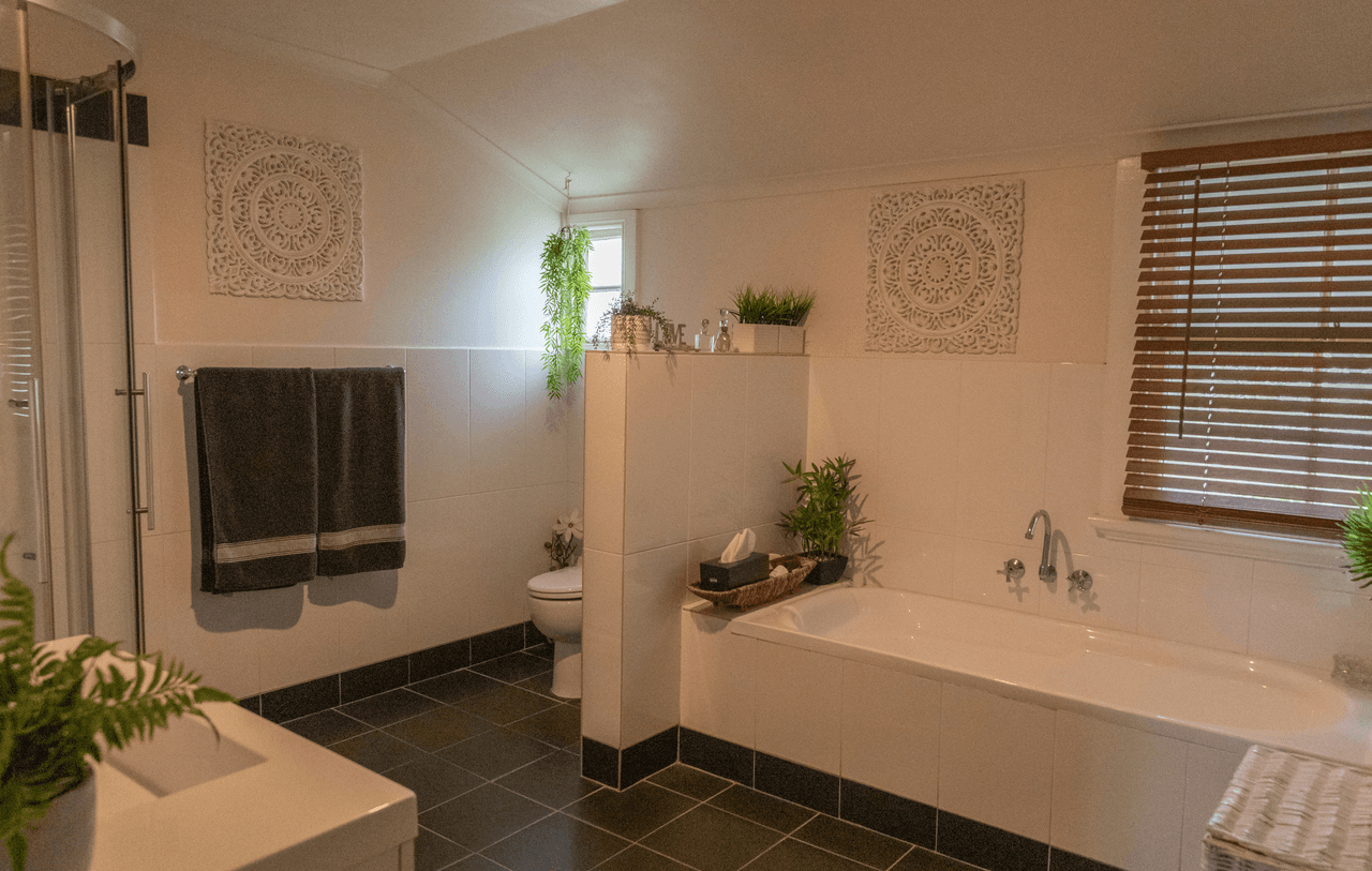 154 Pelham Street, TENTERFIELD, NSW 2372