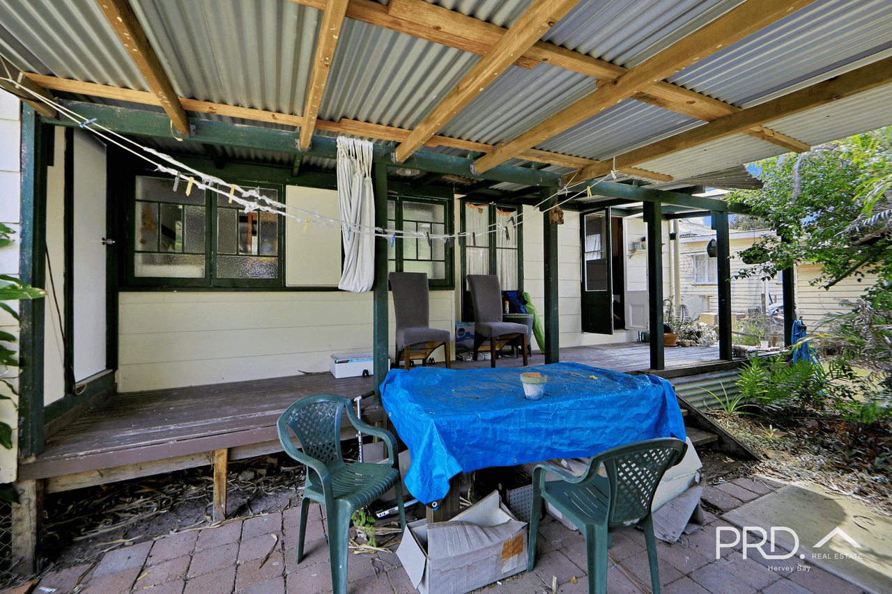 111 Freshwater Street, TORQUAY, QLD 4655