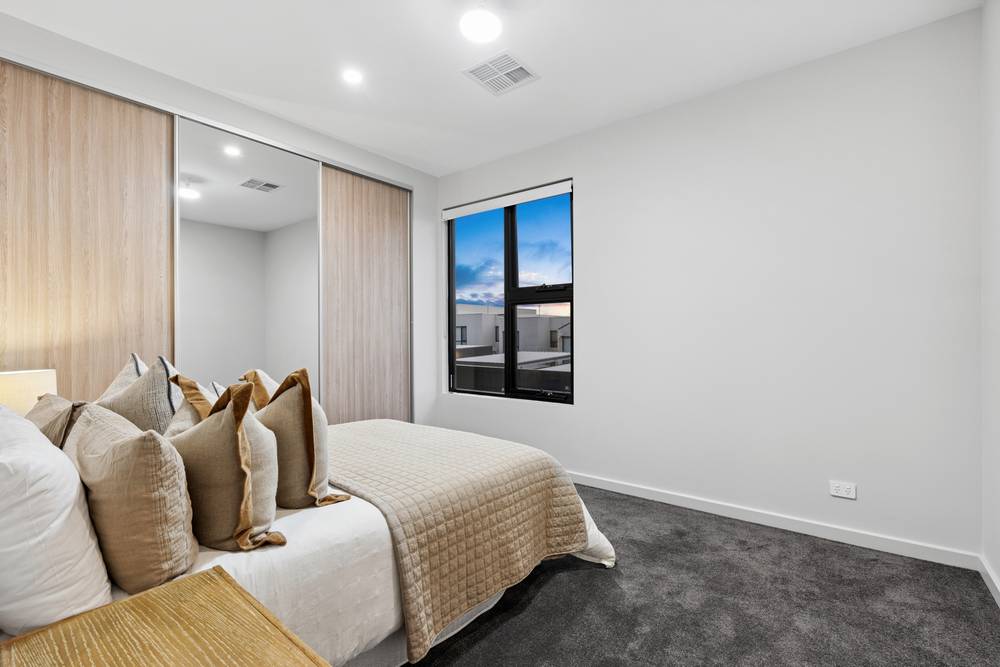 13 Lewis Walk, WOODFORDE, SA 5072