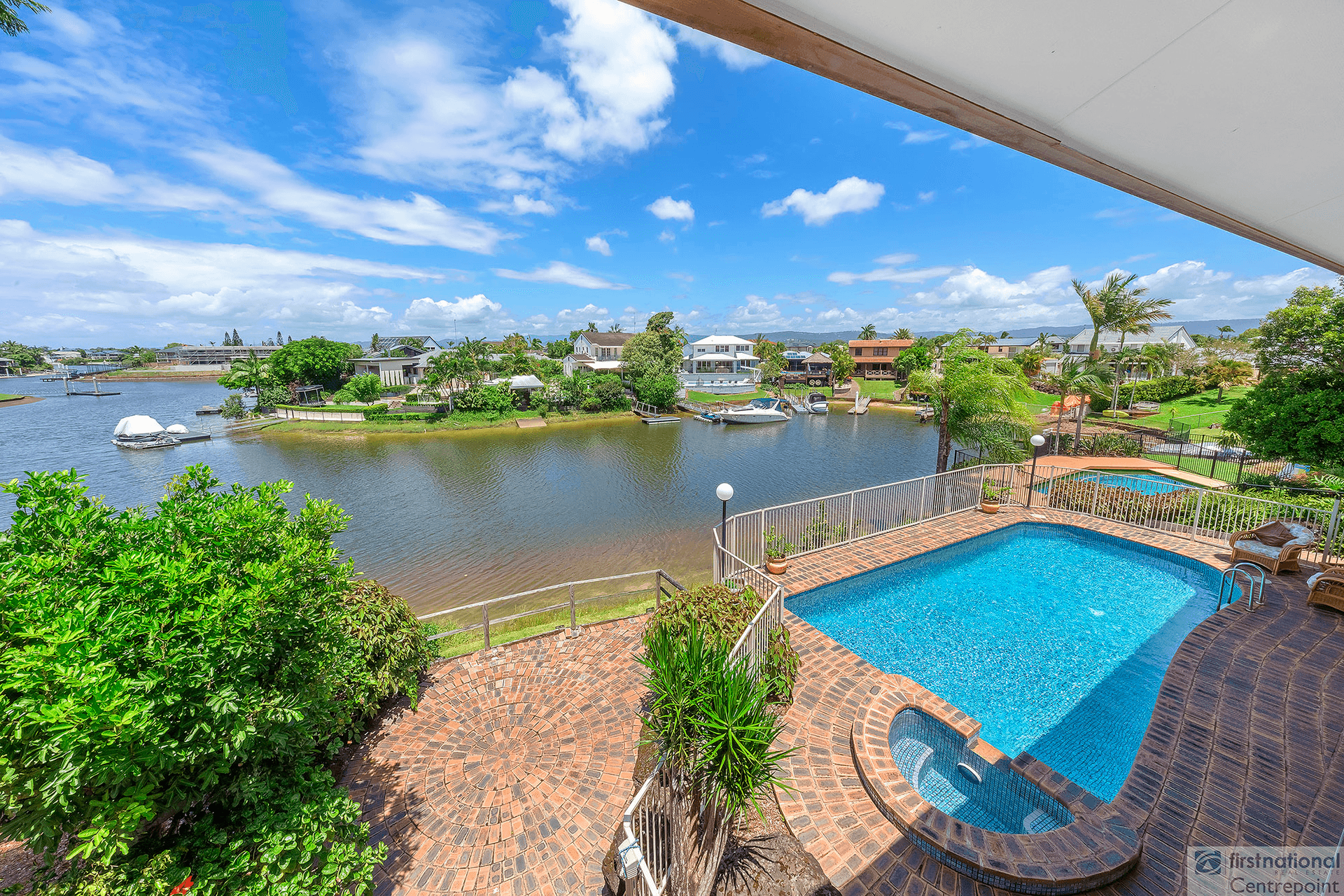 4 East Lynne, Benowa Waters, QLD 4217