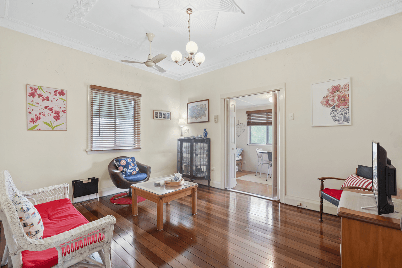 15 Sydney Street, FAIRFIELD, QLD 4103