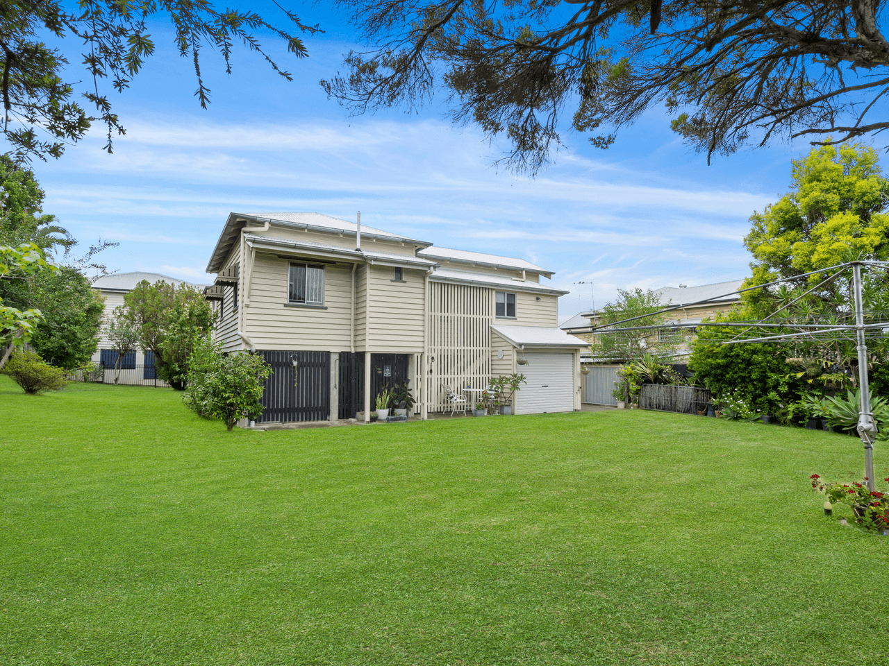 15 Sydney Street, FAIRFIELD, QLD 4103