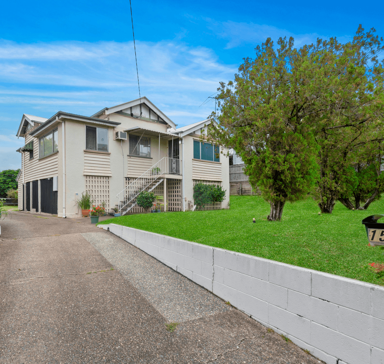 15 Sydney Street, FAIRFIELD, QLD 4103