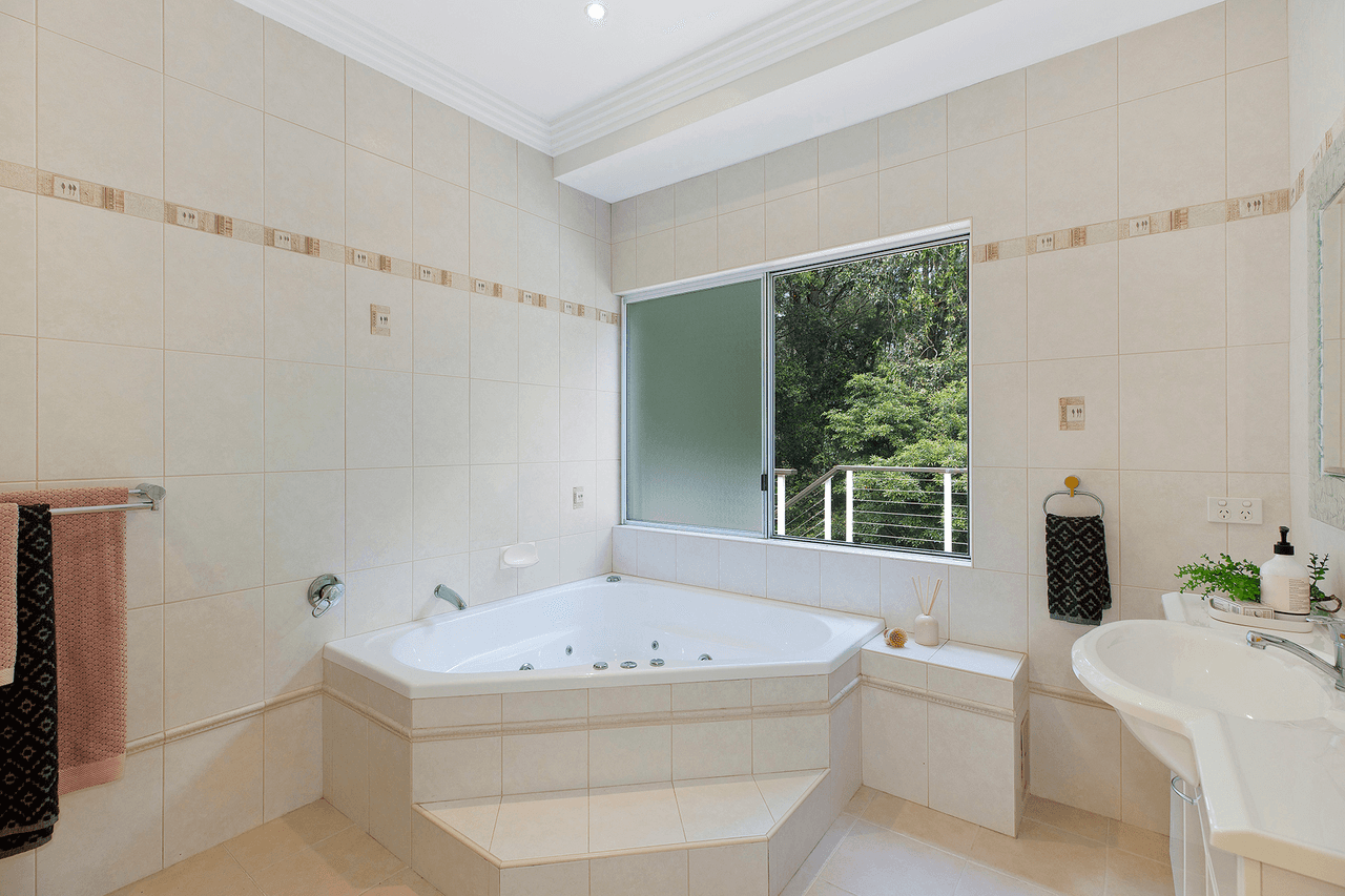 424 The Entrance Road, ERINA HEIGHTS, NSW 2260