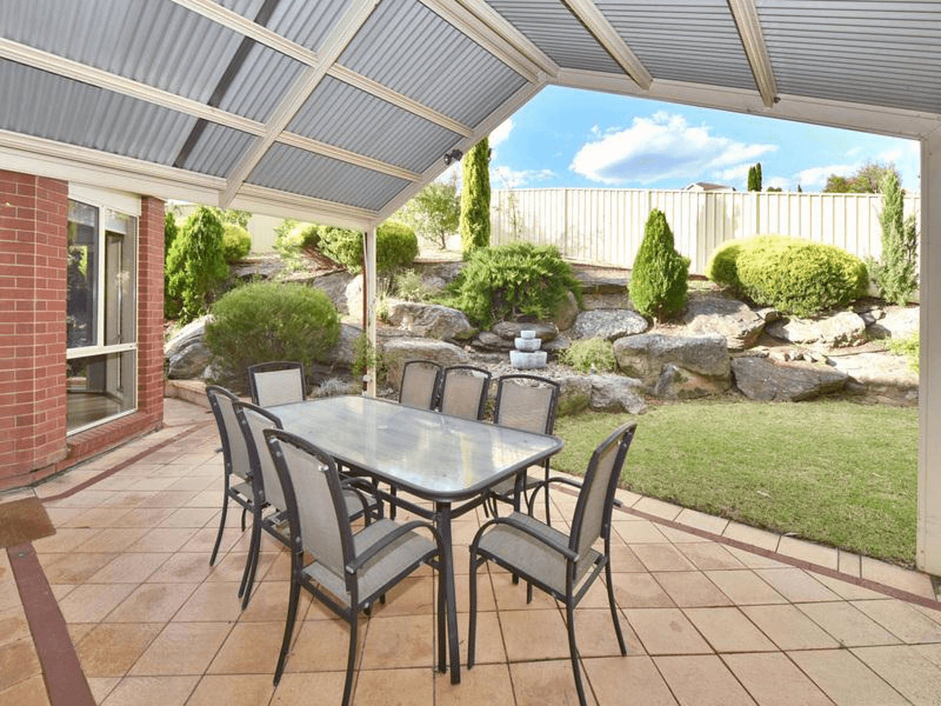 15 Woodlake Drive, Craigburn Farm, SA 5051