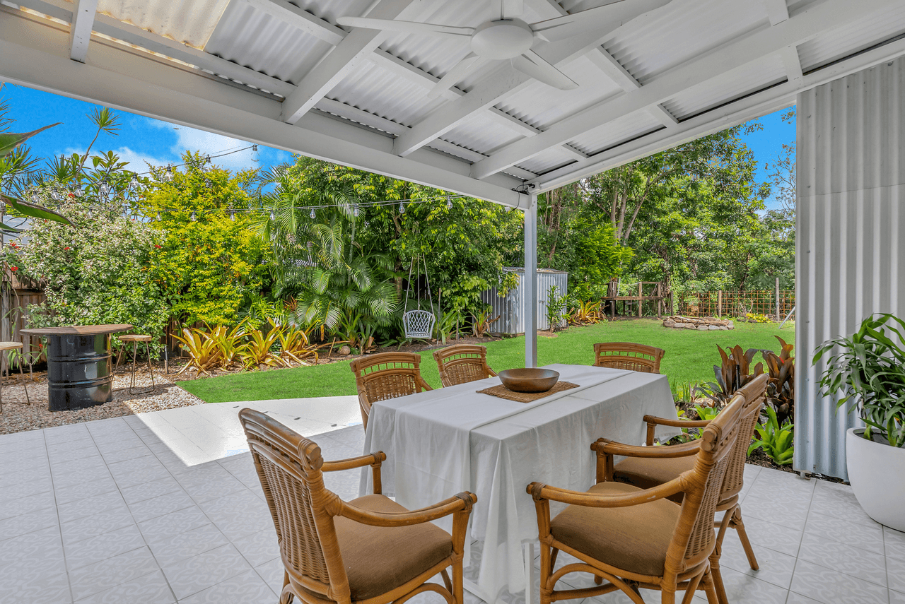 84 Baronia Crescent, HOLLOWAYS BEACH, QLD 4878