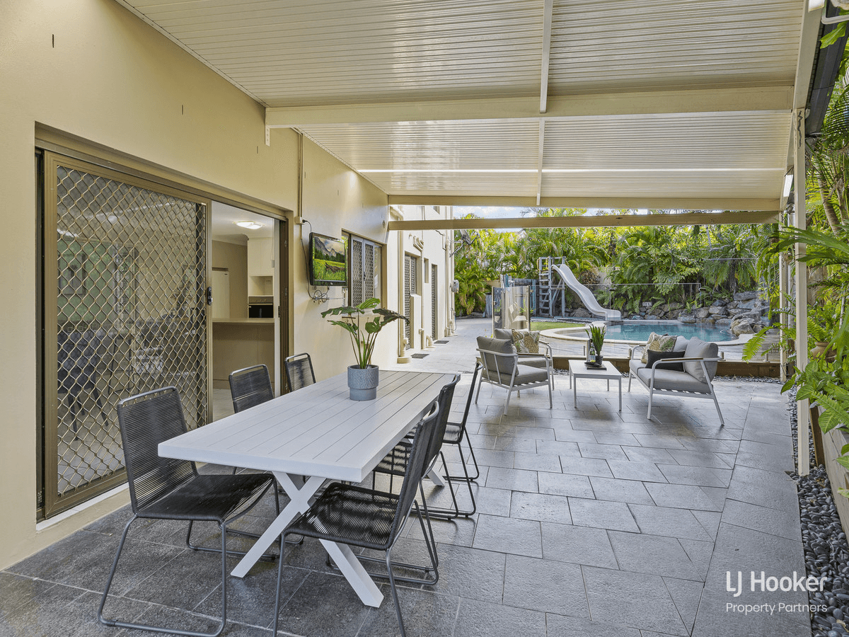 51 Coleman Crescent, SPRINGWOOD, QLD 4127