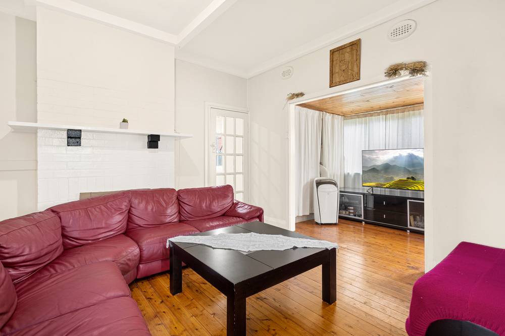 74 Gladstone Avenue, WOLLONGONG, NSW 2500