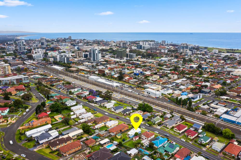74 Gladstone Avenue, WOLLONGONG, NSW 2500