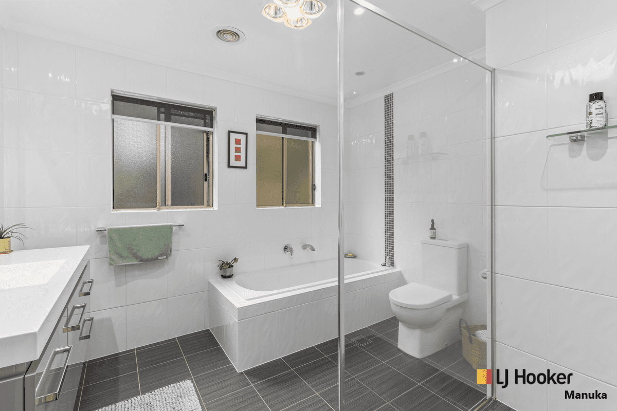 6  Kaeppel Place, ISAACS, ACT 2607