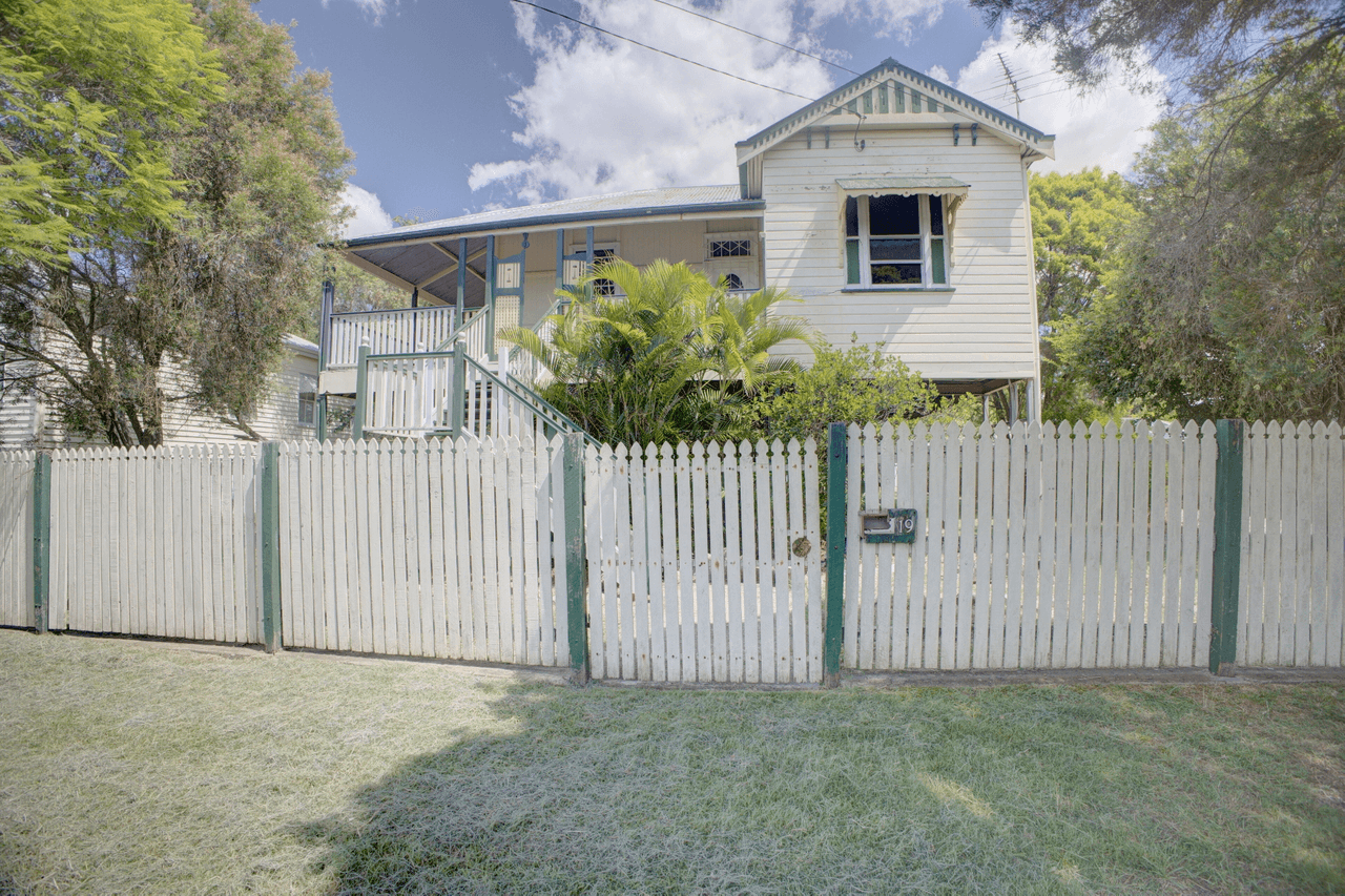 19 Joyce Street, East Ipswich, QLD 4305