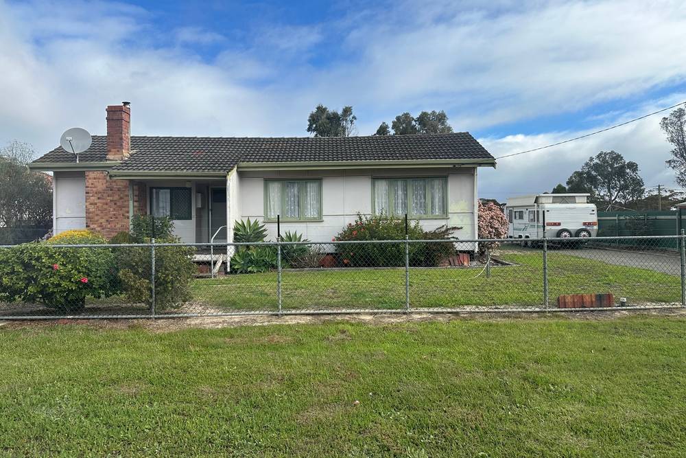 13 House Street, Gnowangerup, WA 6335