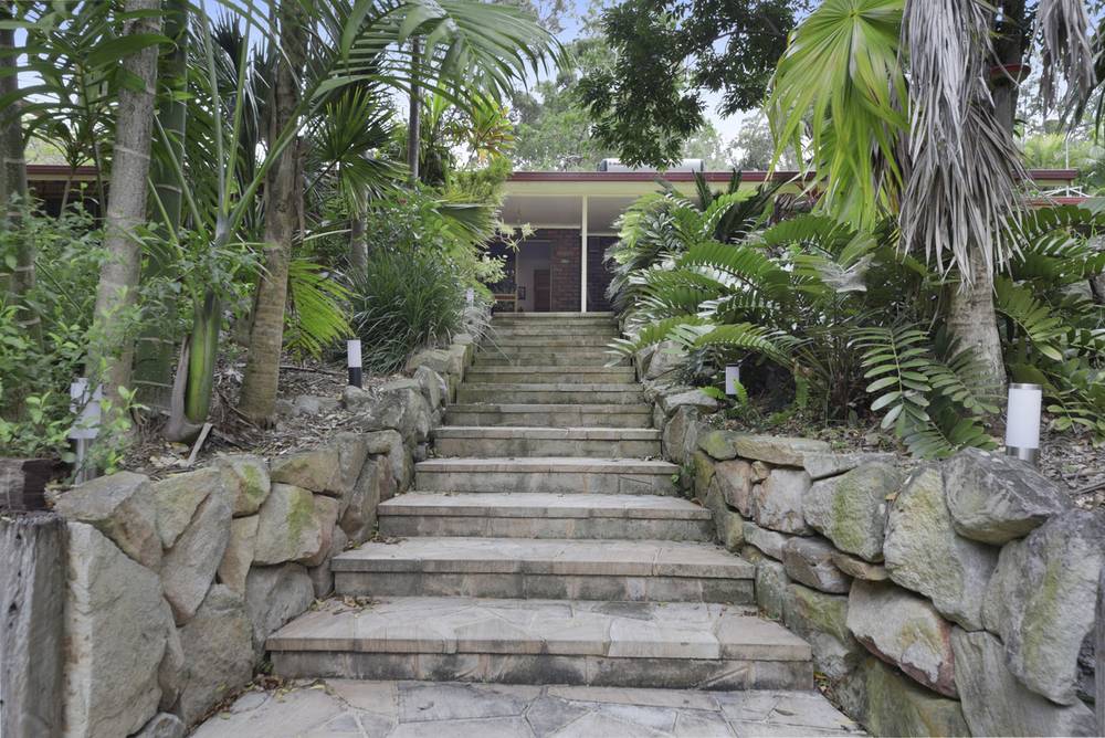 10 Ireland Court, CASHMERE, QLD 4500