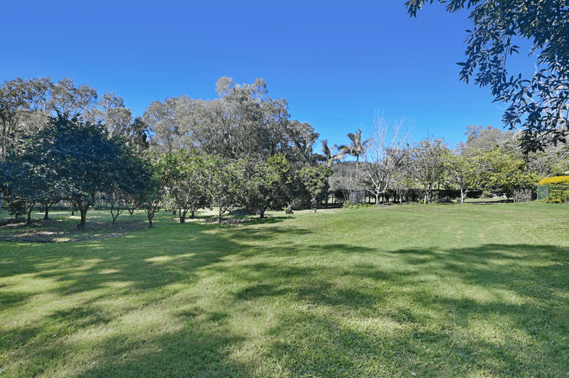 5 Corella Avenue, SAMFORD VALLEY, QLD 4520