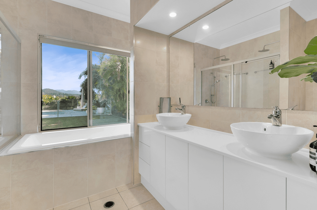 27  Ascot Crescent, SAMFORD VALLEY, QLD 4520