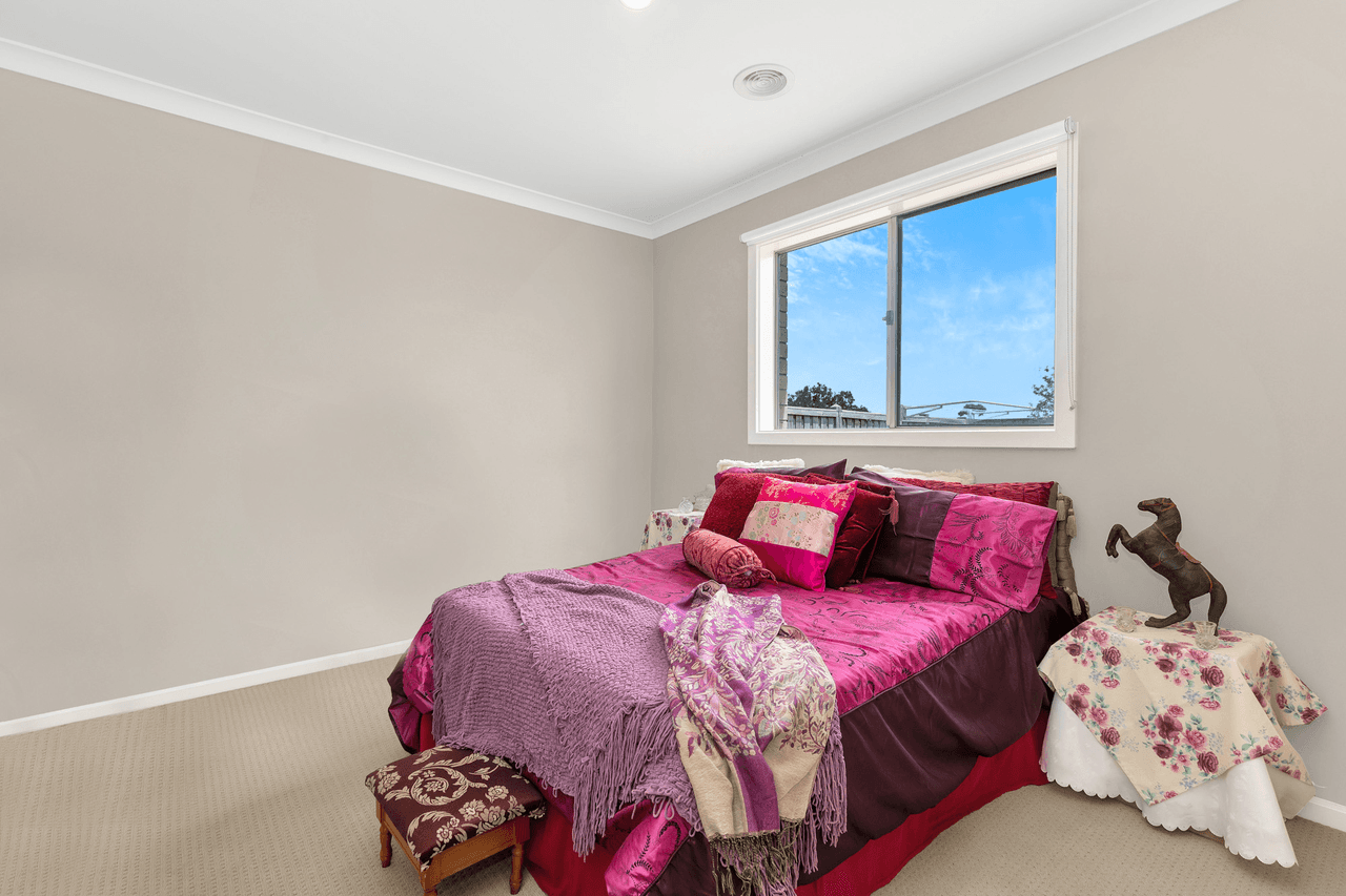 25 Willesden Crescent, WYNDHAM VALE, VIC 3024