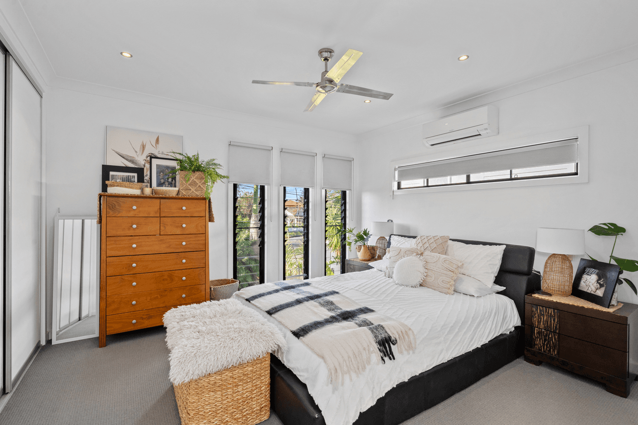 100 Sibley Road, WYNNUM WEST, QLD 4178