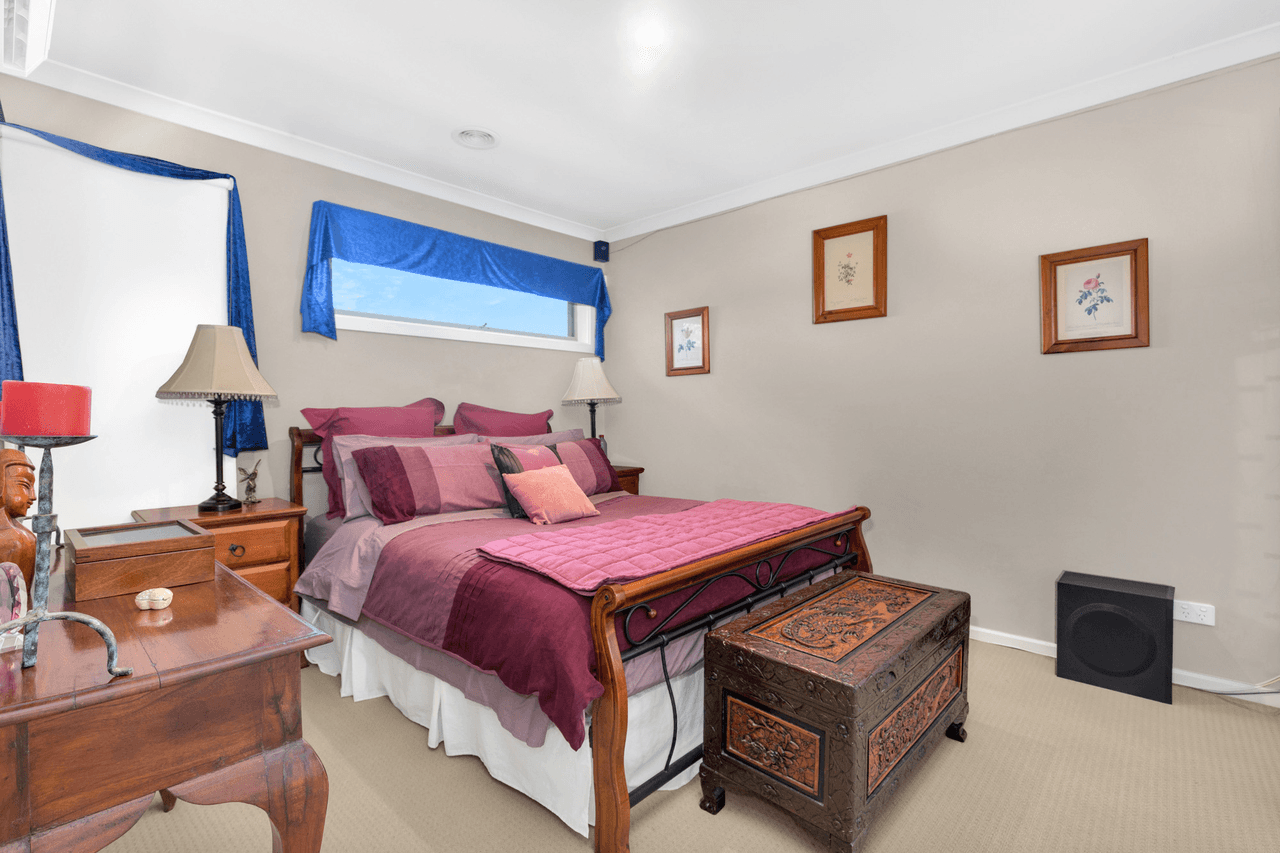25 Willesden Crescent, WYNDHAM VALE, VIC 3024