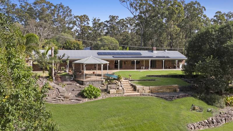 8 Ireland Court, CASHMERE, QLD 4500