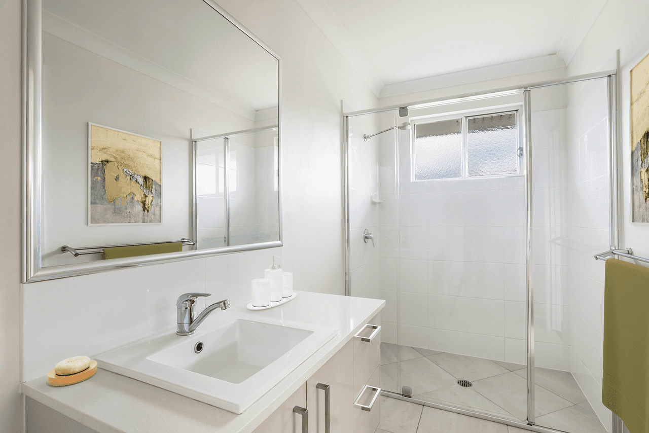 2/15 Pinnacles Drive, GLASS HOUSE MOUNTAINS, QLD 4518