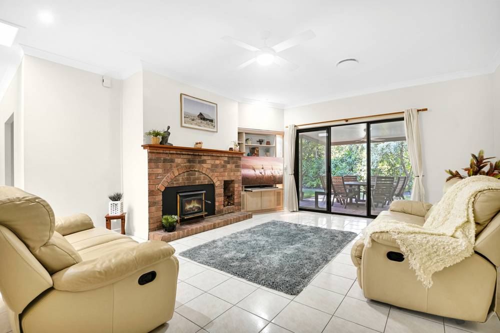 5 Corella Avenue, SAMFORD VALLEY, QLD 4520