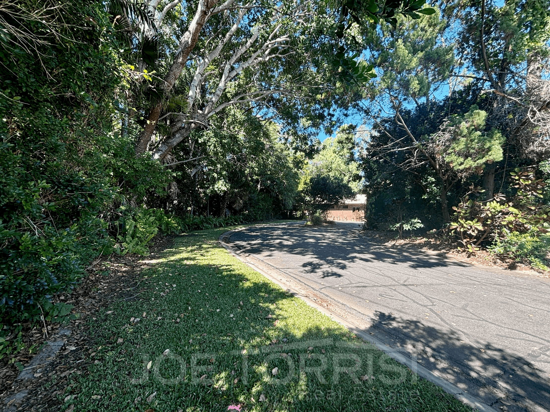 27 Anzac Avenue, Mareeba, QLD 4880