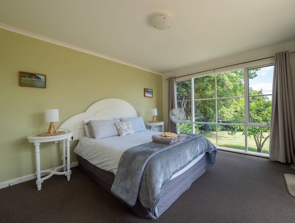 35 Maurice Avenue, MALLACOOTA, VIC 3892