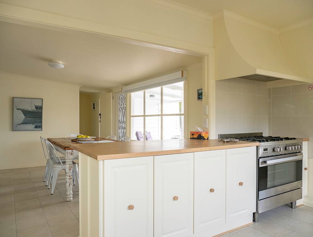 35 Maurice Avenue, MALLACOOTA, VIC 3892