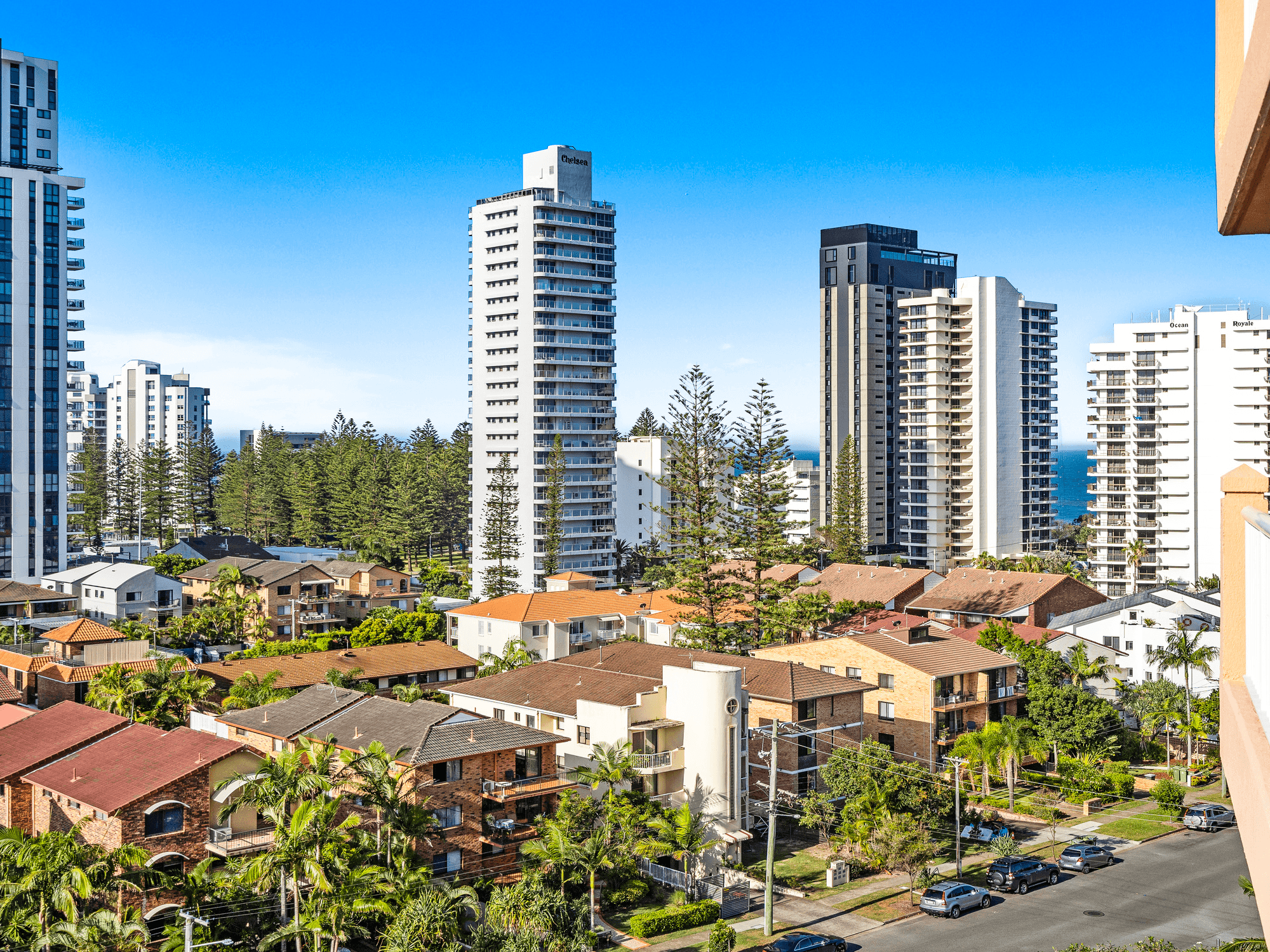 41/129 Surf Parade, BROADBEACH, QLD 4218