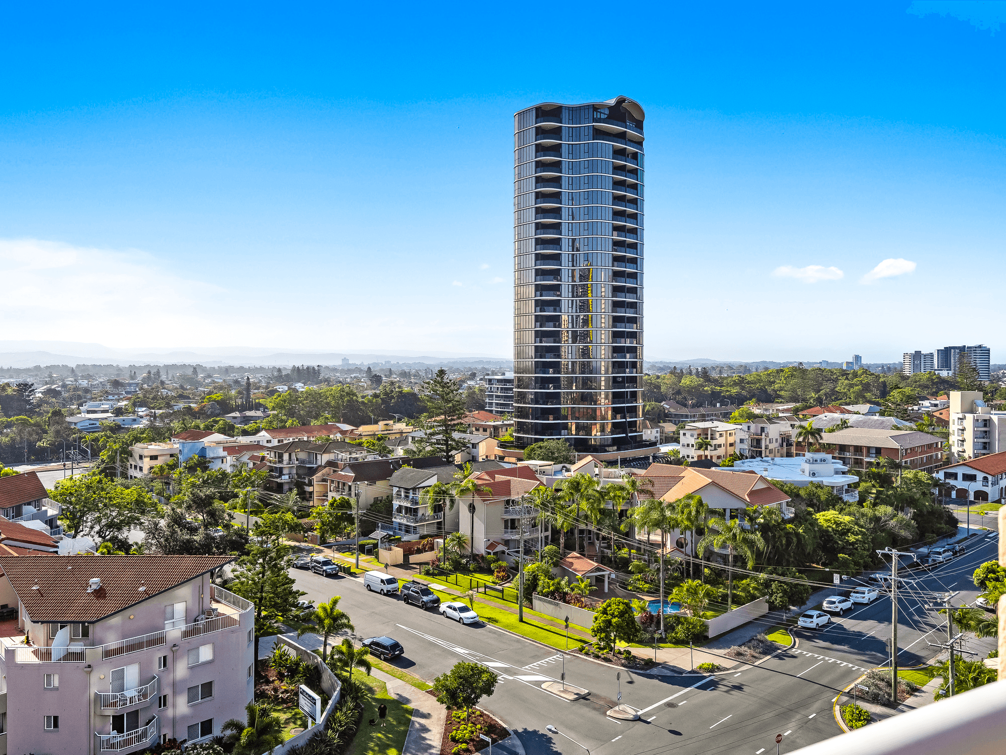 41/129 Surf Parade, BROADBEACH, QLD 4218