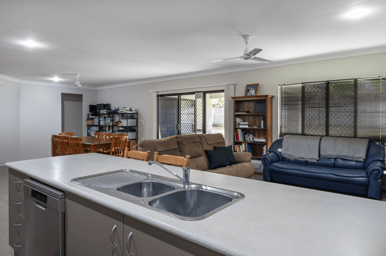 78 Roberts Drive, TRINITY BEACH, QLD 4879