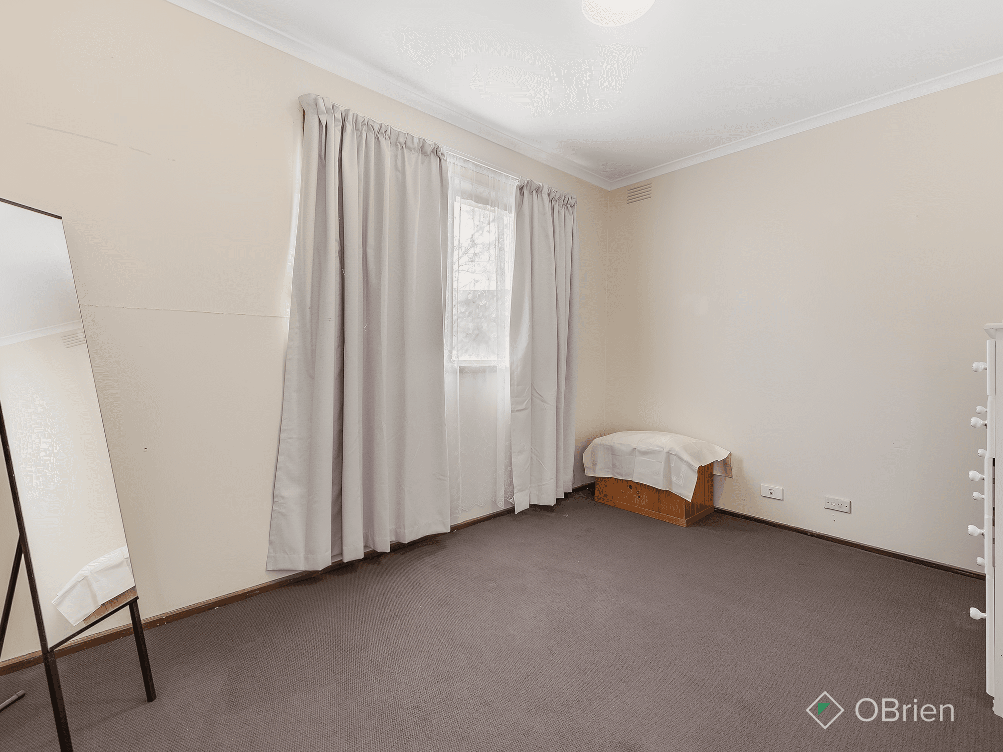 27 Novara Parade, St Albans, VIC 3021